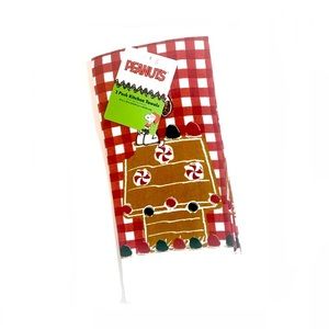 Snoopy Peanuts Kitchen Gingerbread Print Christmas Lights Dog House Towel